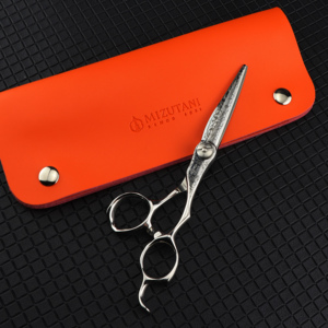 6.0英寸日本440C雕刻图案镐形剪刀时尚设计美容理发剪平美发剪刀 - Product Image 2