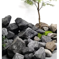 Fausse pierre d'aménagement paysager en plastique de fibre de verre, décoration artificielle de jardin de roche, grande pierre de rocaille extérieure pour l'extérieur d'hôtel
