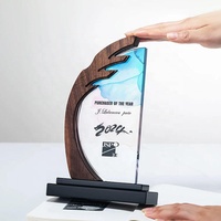 Plaque de récompense en verre cristal et bois en gros avec base noire