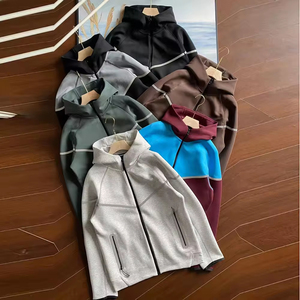 Мужской флисовый спортивный костюм на молнии - Product Image 1