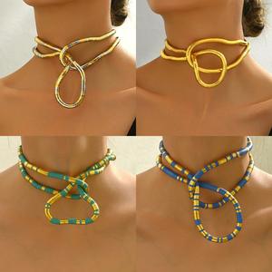 สร้อยคอแบบไม่สิ้นสุดสำหรับผู้หญิงสร้อยคองูสีทองแบบงอได้สร้อยแบบพันรอบคอมีความยืดหยุ่นแบบ DIY รูปร่างงูเย็น - Product Image 1