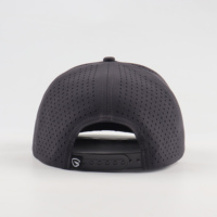 Casquette de golf personnalisée à 7 panneaux, à visière plate, découpée au laser, perforée, séchage rapide, motif feuille tropicale, avec impression de patch en caoutchouc pour logo personnalisé, vente en gros
