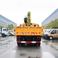 Camion-grue Dongfeng à flèche télescopique, grue hydraulique montée sur camion, camion de transport à plateau rabattable, usage intensif