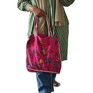 Sac fourre-tout en coton matelassé style bohème, fait main, en tissu, à ouverture supérieure, imprimé floral, patchwork, sac à bandoulière - Product Image 6