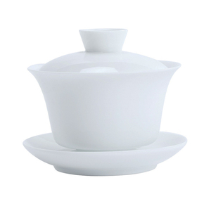 Tazza <span class=keywords><strong>da</strong></span> tè in ceramica <span class=keywords><strong>con</strong></span> <span class=keywords><strong>piattino</strong></span> e coperchio Design personalizzato Gaiwan bianco semplice - Product Image 1