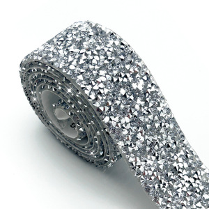 Autocollant de décoration auto-adhésif en cristal <span class=keywords><strong>strass</strong></span> diamant ruban bricolage avec <span class=keywords><strong>strass</strong></span> accessoires de vêtement pour une utilisation sur mesure - Product Image 3
