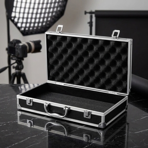 Porte-documents pour ordinateur portable en aluminium 12 pouces avec logo personnalisé OEM avec serrures mallettes en aluminium 18 pouces boîtes en métal - Product Image 1