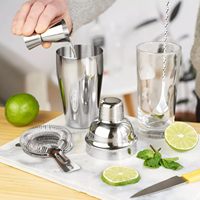 Kits de barman en acier inoxydable de haute qualité avec base en bambou, accessoires de mixologie, ensemble de shakers à cocktails pour les grossistes en bars