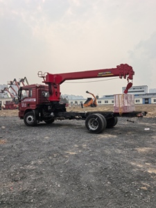 Grúa montada en camión de alta calidad, grúa de elevación hidráulica 5/6/7/8/10ton 4wd, grúa portátil personalizable, máquina Gruas Para Camiones - Product Image 3