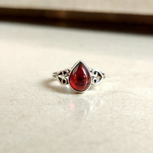 Bague en argent sterling 925 avec pierre précieuse grenat rouge naturel, faite à la main, style vintage, pour femme, vente en gros, fabricant - Product Image 3
