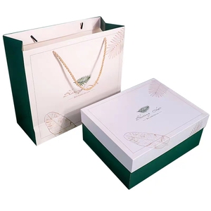 Wholesale Christmas Paper <strong>Gift</strong> <strong>Box</strong> <strong>Wedding</strong> <strong>Gift</strong> Boxes with Magnetic Lid - Product Image 1