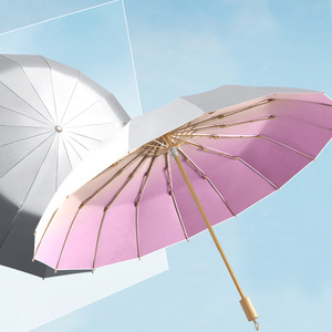 Parapluie pliant dégradé à 16 nervures avec impression de logo personnalisé Manche en bois Revêtement argenté Parapluie pour la pluie et le <span class=keywords><strong>soleil</strong></span> - Product Image 6