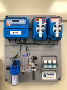 Système de dosage de chlore pH Dosita Made Italy avec pompe à diaphragme certifié CE pour piscines et maisons familiales – Eau propre - Product Image 2