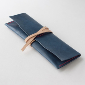 Wholesale <b>leather</b> pen storage bags, Korean style minimalist pen cases, solid color square universal stationery bags. - Product Image 5