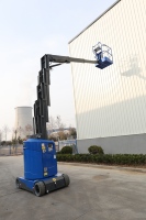 Chariot élévateur électrique en acier type Berui AMWP13 7100 avec structure de mât vertical et flèche pour les travaux sur site en entrepôt