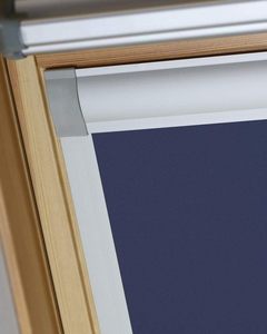 UV耐性天窓ローラーブラインド傾斜ルーフブラックアウト天窓カーテンサイドトラック垂直パターン生地 - Product Image 4