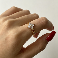 Montres et bagues pour femmes en acier inoxydable plaqué or 18 carats, motif trèfle porte-bonheur, zircon, luxe moderne