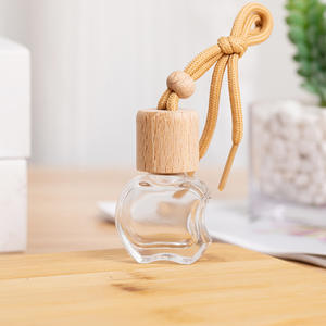 Perfume de aromaterapia para coche de 8ml, botella vacía dividida, botella volátil, decoración de salida de coche, fragancia de coche encantadora de dibujos animados con tapa de madera - Product Image 6