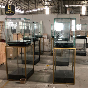 Vitrine de qualité muséale haut de gamme, sur mesure, intégrant une éclairage de sécurité avancé et une esthétique élégante pour les maisons de vente aux enchères - Product Image 4