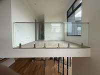 Balustrades et mains courantes modernes en acier inoxydable 2205 DETECH, résistantes à la rouille, pour extérieur, avec système de fixation réglable pour balustrade en verre
