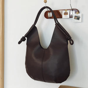 Bolso Tote de Gran Capacidad, Estilo Retro Vintage de Alta Gama, Versátil, de PU, para Mujer, para Llevar Bajo el Brazo o Cruzado - Product Image 2