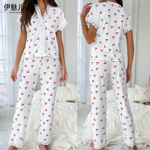 Pijamas de estilo europeo y americano para mujer, camiseta sexy con cuello en V y estampado de cereza, pantalones ajustados, ropa de estar por casa para otoño e invierno - Product Image 1
