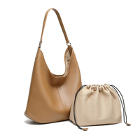 Tas Tote Kulit Asli Vegetable Tanned Kapasitas Besar Halus MOQ 50 untuk Wanita Produsen Grosir