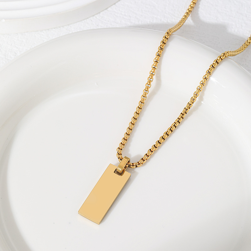 Collier rectangulaire doré 25X10mm