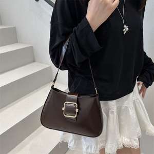 Bolso cruzado multicolor: diversos colores y diseño elegante para satisfacer las necesidades de moda - Product Image 4