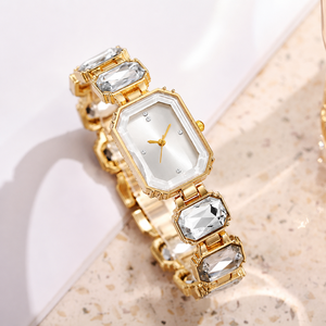 Montre-bracelet élégante pour femme avec bracelet à maillons en cristal de luxe, mouvement à quartz et cadran géométrique - Product Image 1