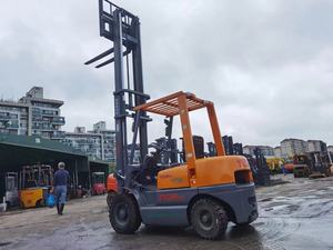 CARRETILLA ELEVADORA USADA TCM 25 Carretilla elevadora 3,5 Ton Equipo de elevación de construcción usado Buena calidad en stock para la venta - Product Image 6