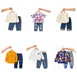 Lot de vêtements mixtes pour enfants (garçons et filles) : ensembles aléatoires de sweats à capuche et hauts à manches longues avec jeans en denim – assortiment aléatoire - Product Image 4