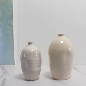 देहाती हस्तनिर्मित पर्यावरण के अनुकूल सिरेमिक पेंट वेडिंग वेज़ टेबलटॉप सजावट के लिए सफेद vases - Product Image 4