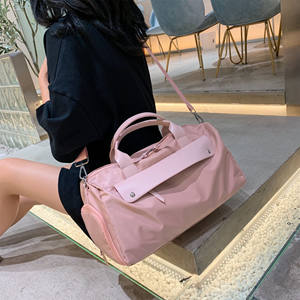 Sac de voyage en nylon imperméable de grande capacité en gros, fabriqué en Chine, sac de sport tendance avec compartiment à chaussures - Product Image 2