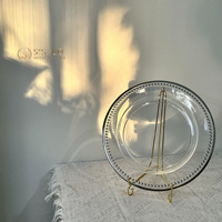 Assiettes de présentation élégantes en plastique transparent avec bord argenté de 13 pouces pour décoration de table de mariage – Vente en gros