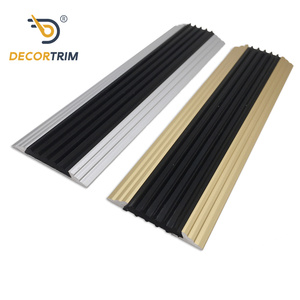 DECORTRIM Barra Divisora de Piso de Aluminio de Dos Piezas con Inserto de PVC Suave para Diferencias de Altura <span class=keywords><strong>y</strong></span> Huecos en el Piso - Product Image 1
