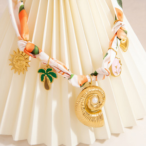 Elégant collier pendentif foulard en soie en acier inoxydable bijoux de plage durables à la mode perle d'imitation pour les femmes grande idée cadeau <span class=keywords><strong>N171</strong></span> - Product Image 4