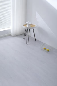 Chine Liquidation d'usine Revêtement de <span class=keywords><strong>sol</strong></span> <span class=keywords><strong>stratifié</strong></span> HDF étanche pour salle de bain Salon Cuisine à bas prix AC3 Taux de résistance à l'usure - Product Image 2