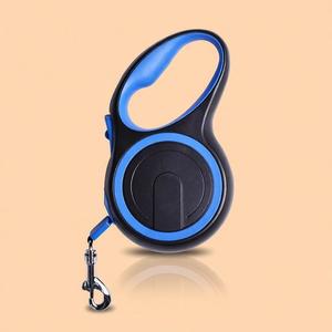 Laisse Rétractable pour Chien 5m Bicolore Bleu et Noir, Démontage Rapide, Conception Durable pour Chiens de 50kg, Vente en Gros OEM ODM - Product Image 1