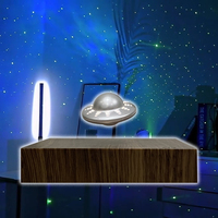 Mini jouet OVNI flottant incroyable, OVNI flottant avec LED à l'intérieur, projecteur d'étoiles rotatif à 720°, lampe de table pour la décoration de la maison, chambre à coucher, cadeau