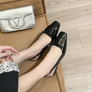 2026 OEM/ODM <span class=keywords><strong>Scarpe</strong></span> <span class=keywords><strong>Mary</strong></span> <span class=keywords><strong>Jane</strong></span> da donna alte con fibbia quadrata alla francese, per esterni estivi, con <span class=keywords><strong>tacco</strong></span> spesso e punta quadrata, eleganti - Product Image 3