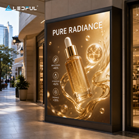 Écran LED architectural d'angle P4.81 pour cosmétiques, écran 3D pour points de repère avec raccordement architectural sans soudure, installation fixe