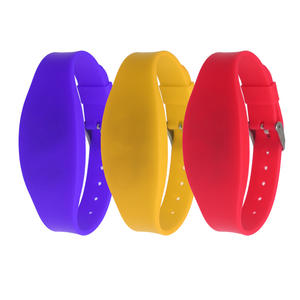 Mini pulsera de etiqueta con control de acceso de silicona NFC resistente al agua, código láser, número de serie, impresión térmica en relieve - Product Image 1