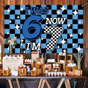 Decorazioni per Festa di Compleanno 6-7 Anni, Sfondo Blu a Quadretti 'Io avevo 6 anni, ora ho 7', Banner per Photo Booth, Sfondo per Aula Scolastica - Product Image 6