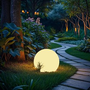 IP65กันน้ำกลางแจ้งสวนพลังงานแสงอาทิตย์โคมไฟ LED ลูกโลกพร้อมตัวพลาสติกสำหรับตกแต่งลานสระว่ายน้ำบาร์ลานปาร์ตี้