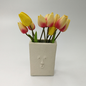 Nouveau Design Créatif Décoration De La Maison Accessoires De Bureau En Céramique <span class=keywords><strong>Visage</strong></span> Humain En <span class=keywords><strong>Forme</strong></span> De Table <span class=keywords><strong>Vase</strong></span> - Product Image 1