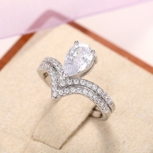 Anello a corona creativo a forma di pera per donna, gioielli alla moda scintillanti - Product Image 2