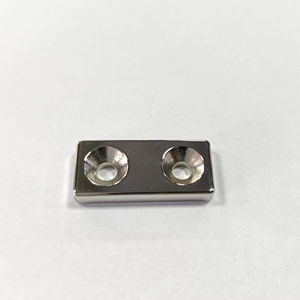 Productos Bloque buen precio imán de neodimio Código HS 85051110 máquina de imán de agujero avellanado - Product Image 1