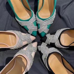 Zapatos de Tacón Alto de Satén para Novia, Diseño Elegante, 8.5cm, Punta en Pico, para Mujer, Verano, Varios Colores, OEM, Directo de Fábrica, Tallas Grandes - Product Image 1