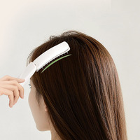 Peigne de beauté pliable tout-en-un |   Miroir intégré et épilateur auto-nettoyant |   Format de poche pour les retouches rapides et les voyages